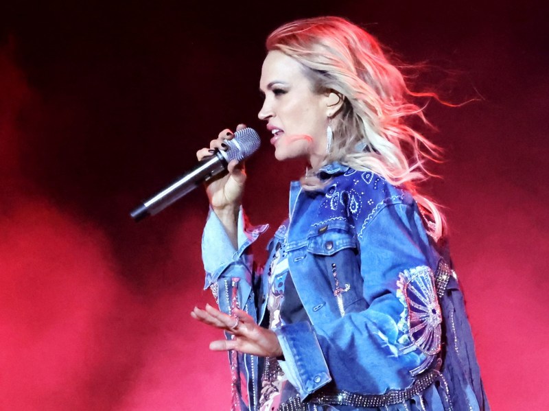 Carrie Underwood Stuns At Final Vegas Shows With Costume Changes