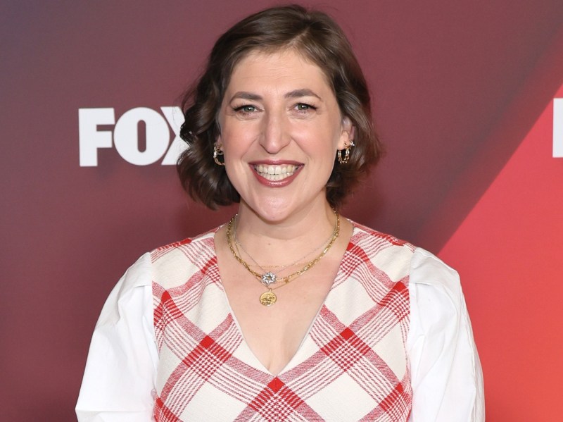 'jeopardy! Fans Split Over Mayim Bialik Hosting 'celebrity Jeopardy!'