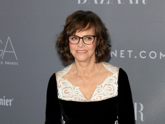 Sally Field 'Shocks' Audience By Revealing Her Worst On-Screen Kiss ...