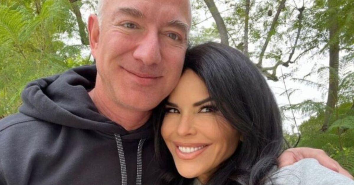 Jeff Bezos And Laura Sánchez Roasted In Comments Over Their Uncomfortable Vogue Photo Shoot