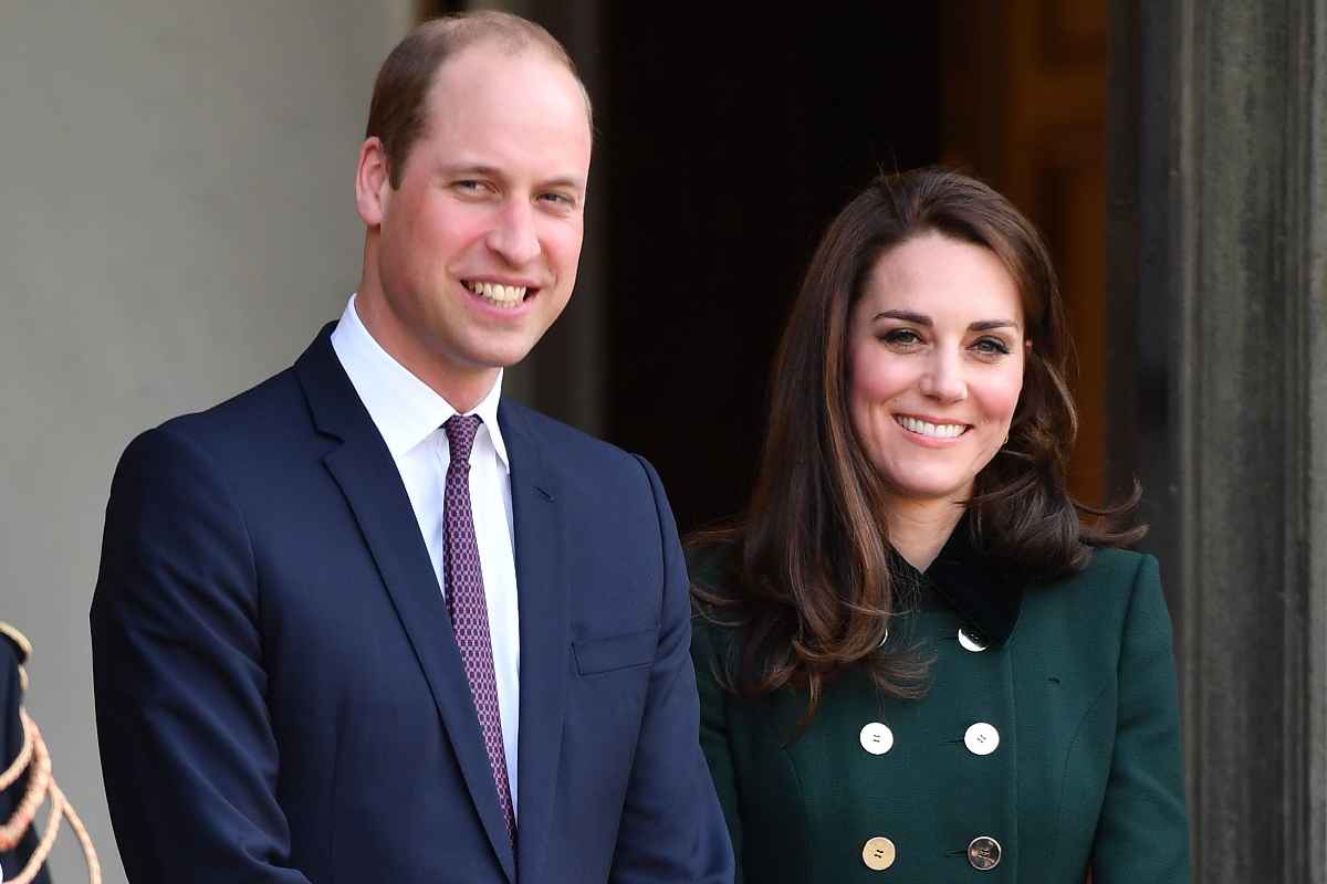 kate-middleton-prince-william-embarrassed-over-photoshopped-holiday-card