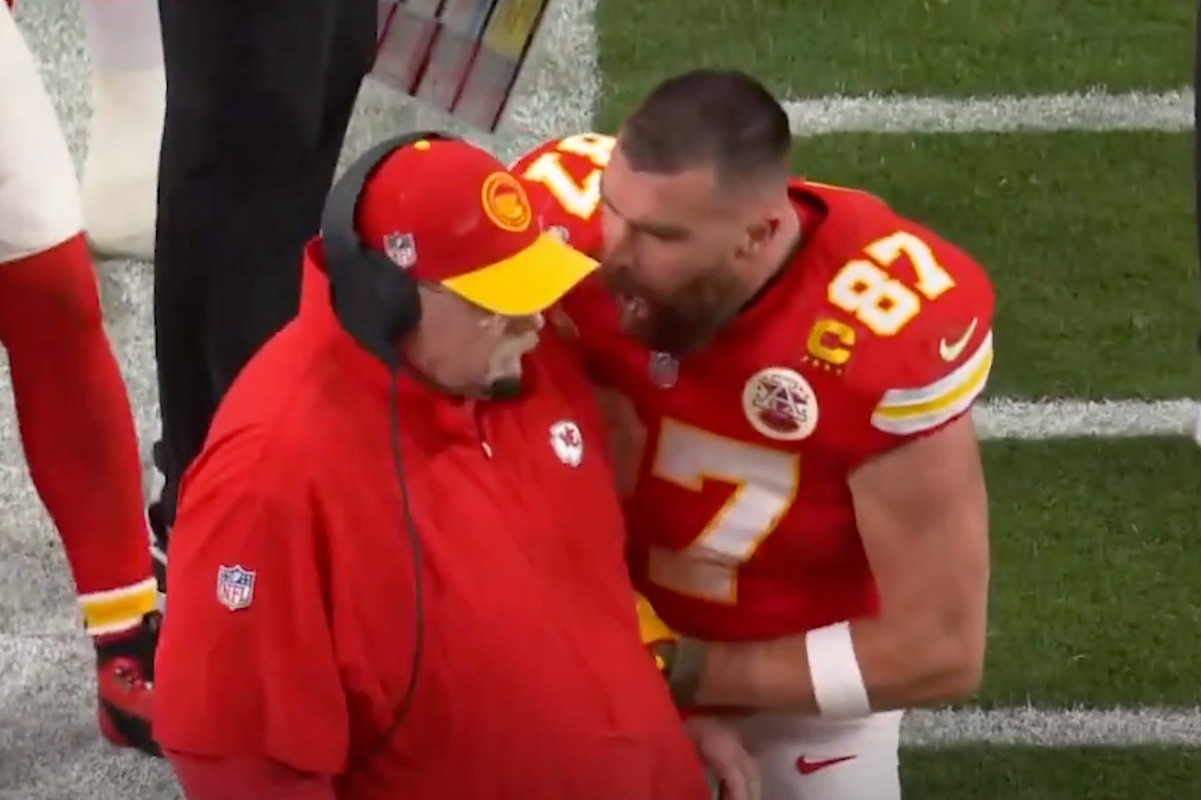 travis-kelces-aggressive-words-to-chiefs-coach-revealed-by-lip-reader