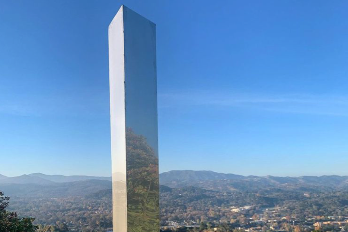 hiker-shares-photo-of-encounter-with-strange-silver-monolith-that-appeared-out-of-nowhere