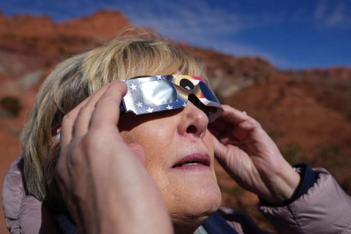 Amazon, Local Retailers Issue Solar Eclipse Glasses Recall