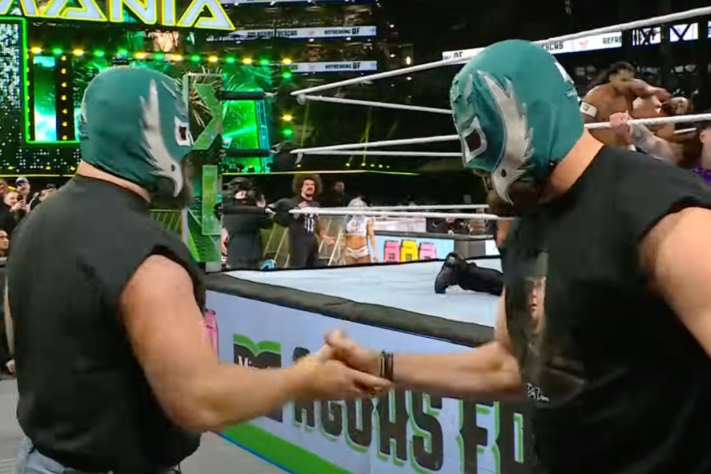 jason-kelce-gets-involved-in-rey-mysterio-match-in-surprise-appearance-at-wrestlemania-40