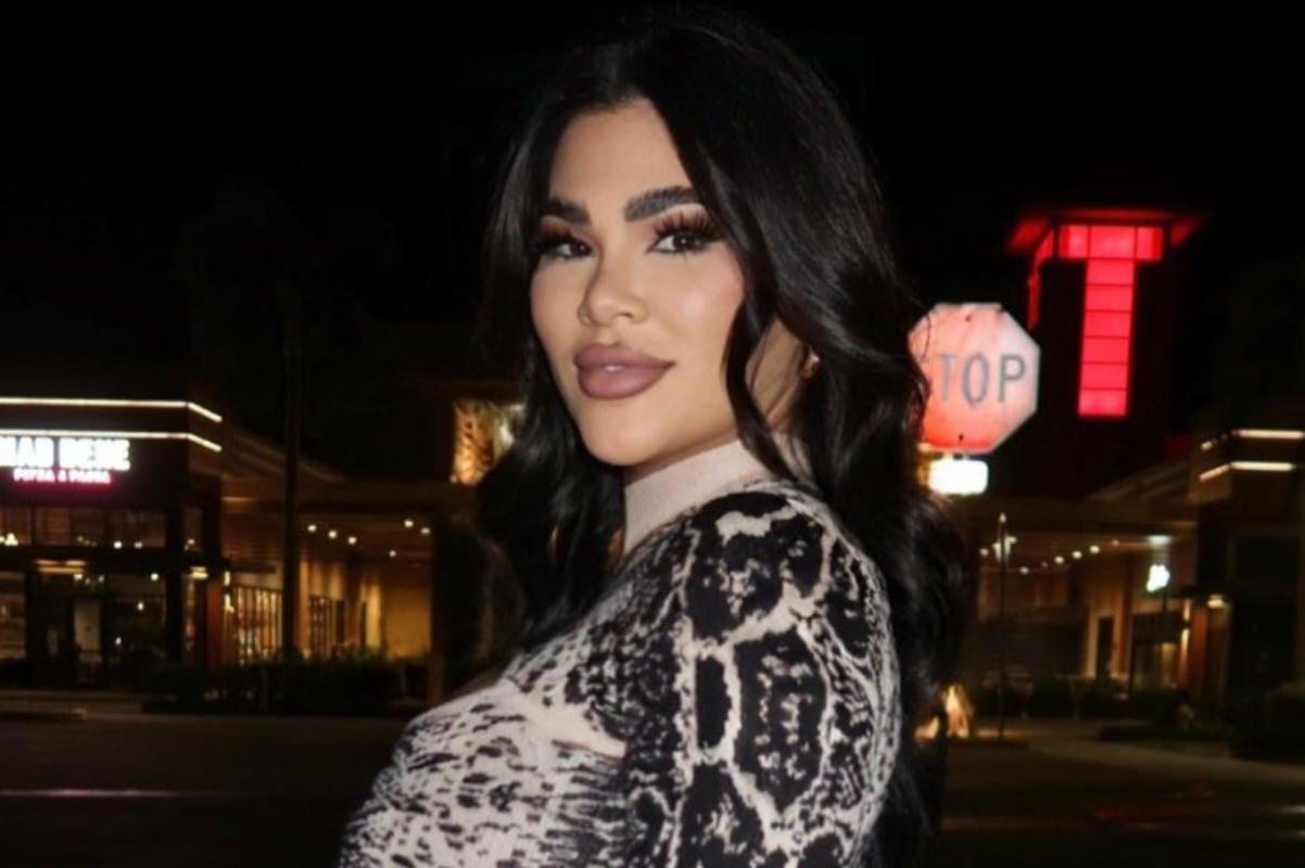 mma-star-rachael-ostovich-continues-training-while-pregnant-third-trimester-aint-stopping-me