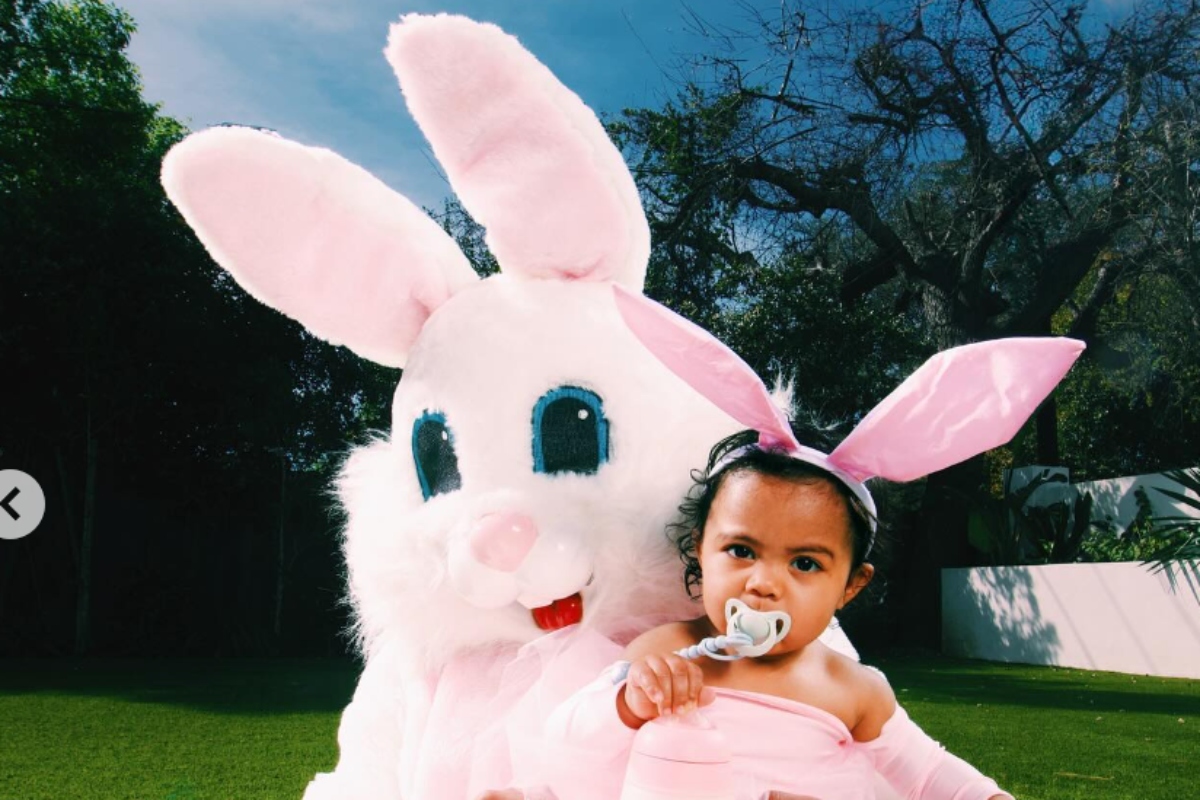 nick-cannon-dresses-up-as-bunny-visits-all-12-children-in-6-different-homes-for-easter