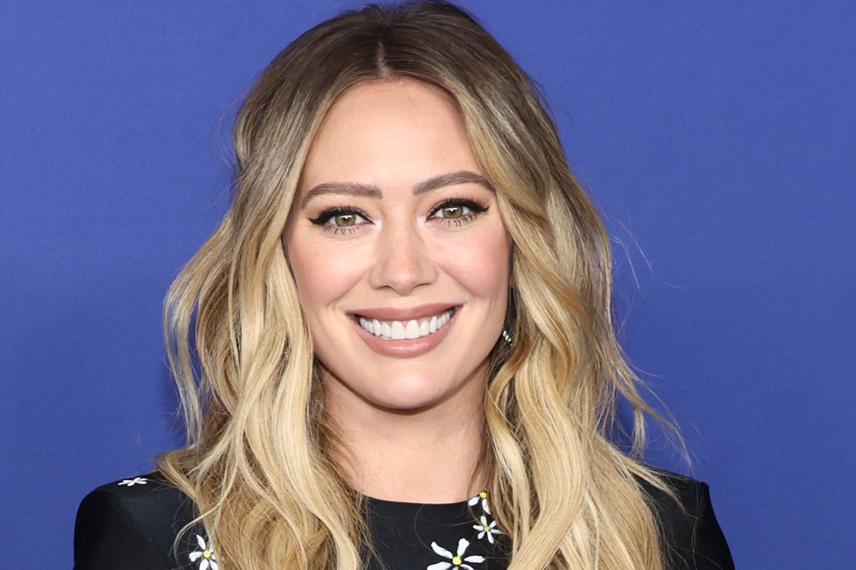 pregnant-hilary-duff-admits-having-4-kids-is-a-truly-wild-choice-shares-photos-of-baby-bump