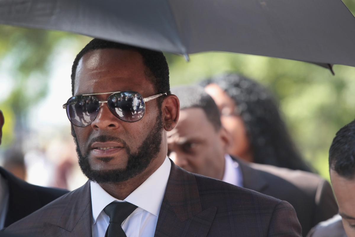 r-kelly-questions-validity-of-diddys-sex-trafficking-allegations