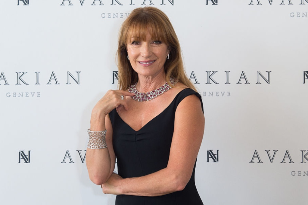 jane-seymour-sets-record-straight-about-plastic-surgery-rumors