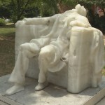 abraham-lincoln-wax-statue-melts-in-scorching-dc-heat-loses-its-head