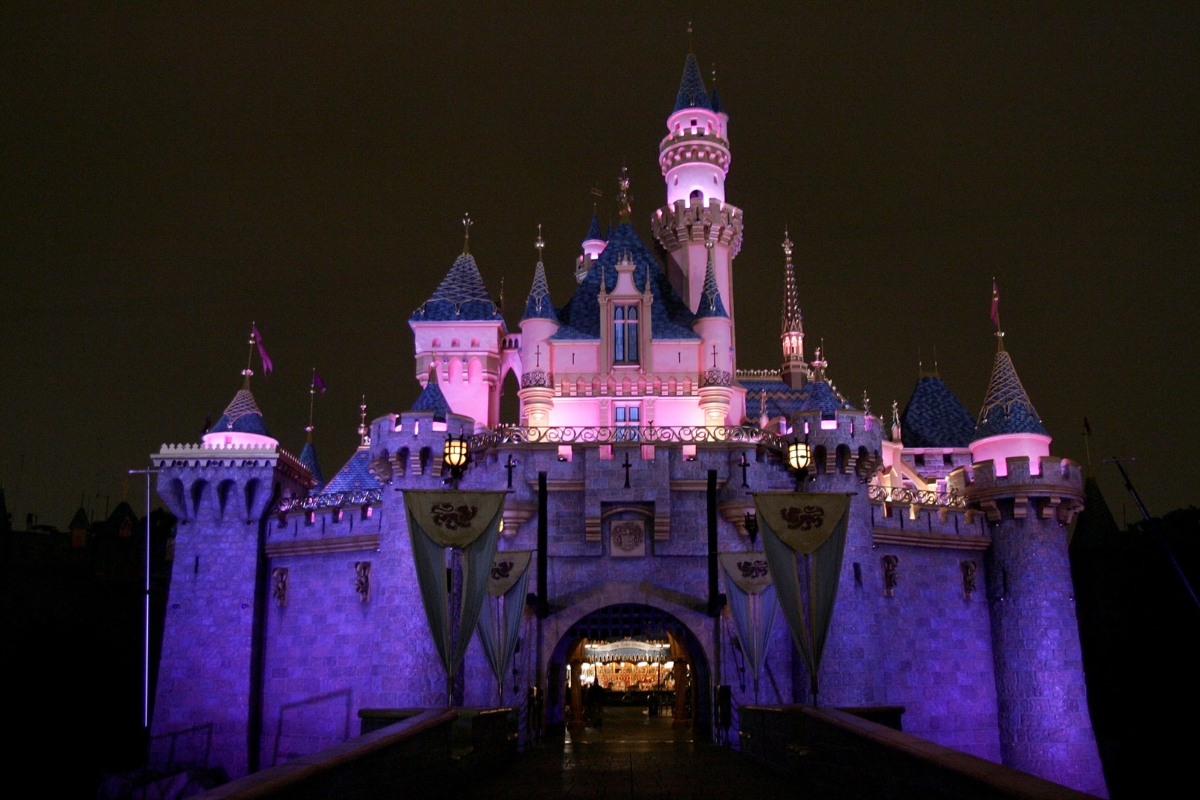 disneyland-employee-dies-from-severe-head-injuries-after-falling-off-golf-cart-in-california-park