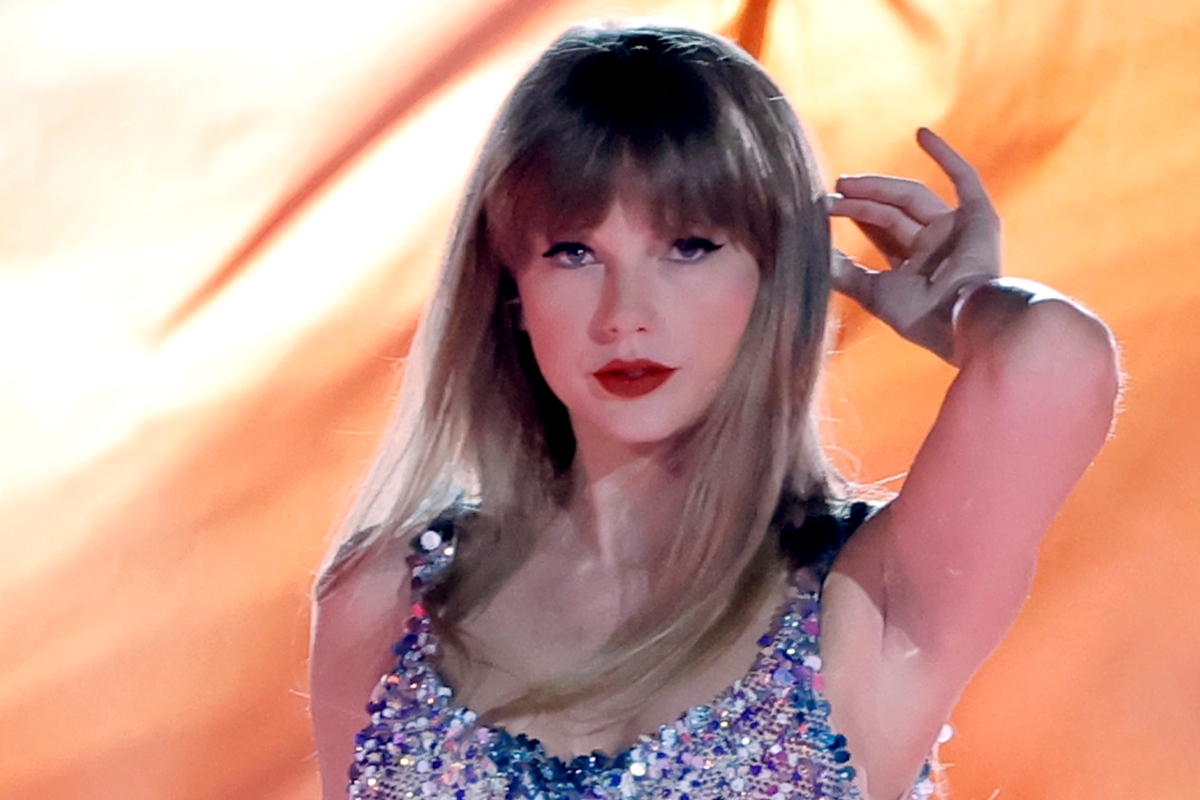 man-arrested-at-taylor-swift-concert-for-creepy-crime-charged-with-voyeurism
