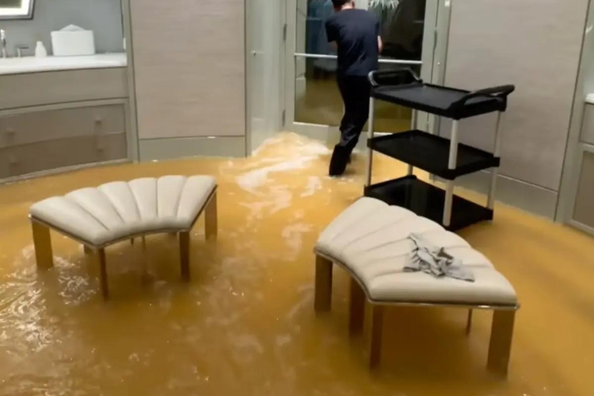 drakes-toronto-mansion-flooded-due-to-heavy-rainfall