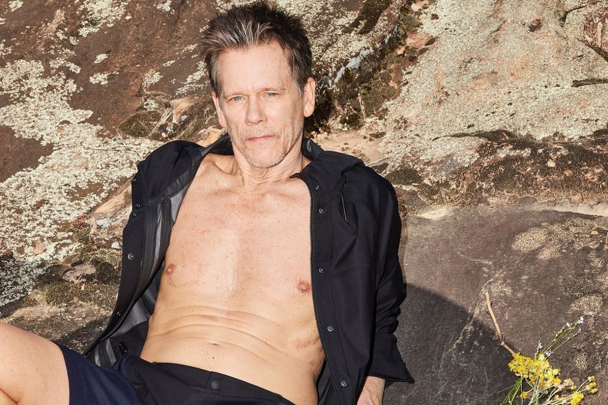 kevin-bacon-poses-shirtless-for-66th-birthday-photo-like-a-fine-wine