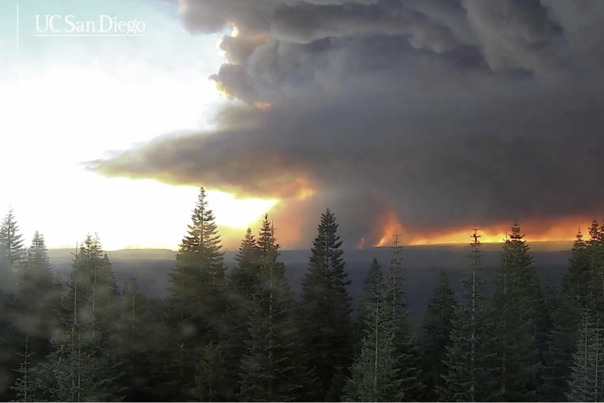 massive-fire-tornado-spotted-in-california-wildfires