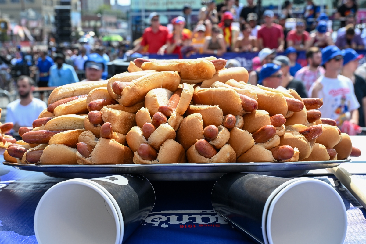 nathans-hot-dog-eating-contest-crowns-new-champ-after-joey-chestnut-ban