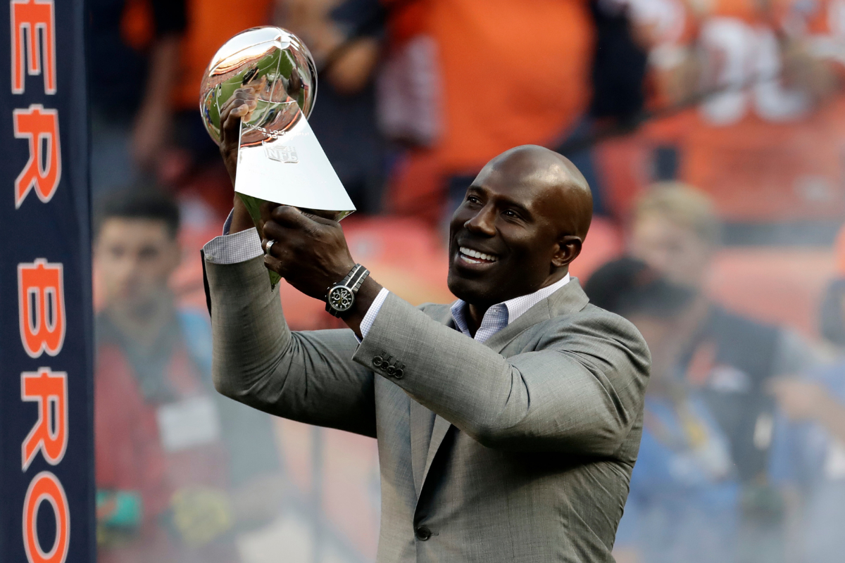 nfl-legend-terrell-davis-says-united-airlines-banned-him-following-flight-incident