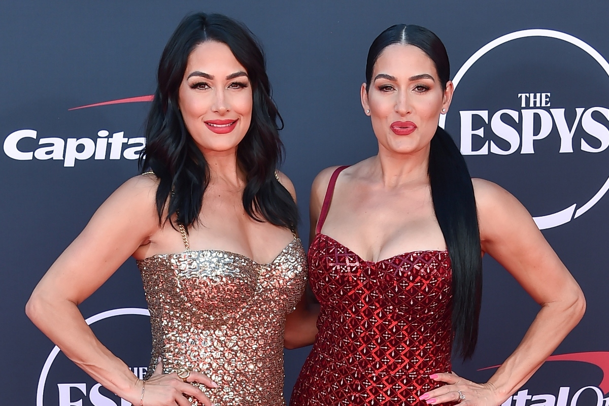 nikki-and-brie-garcia-say-working-at-hooters-prepared-them-for-wwe-careers