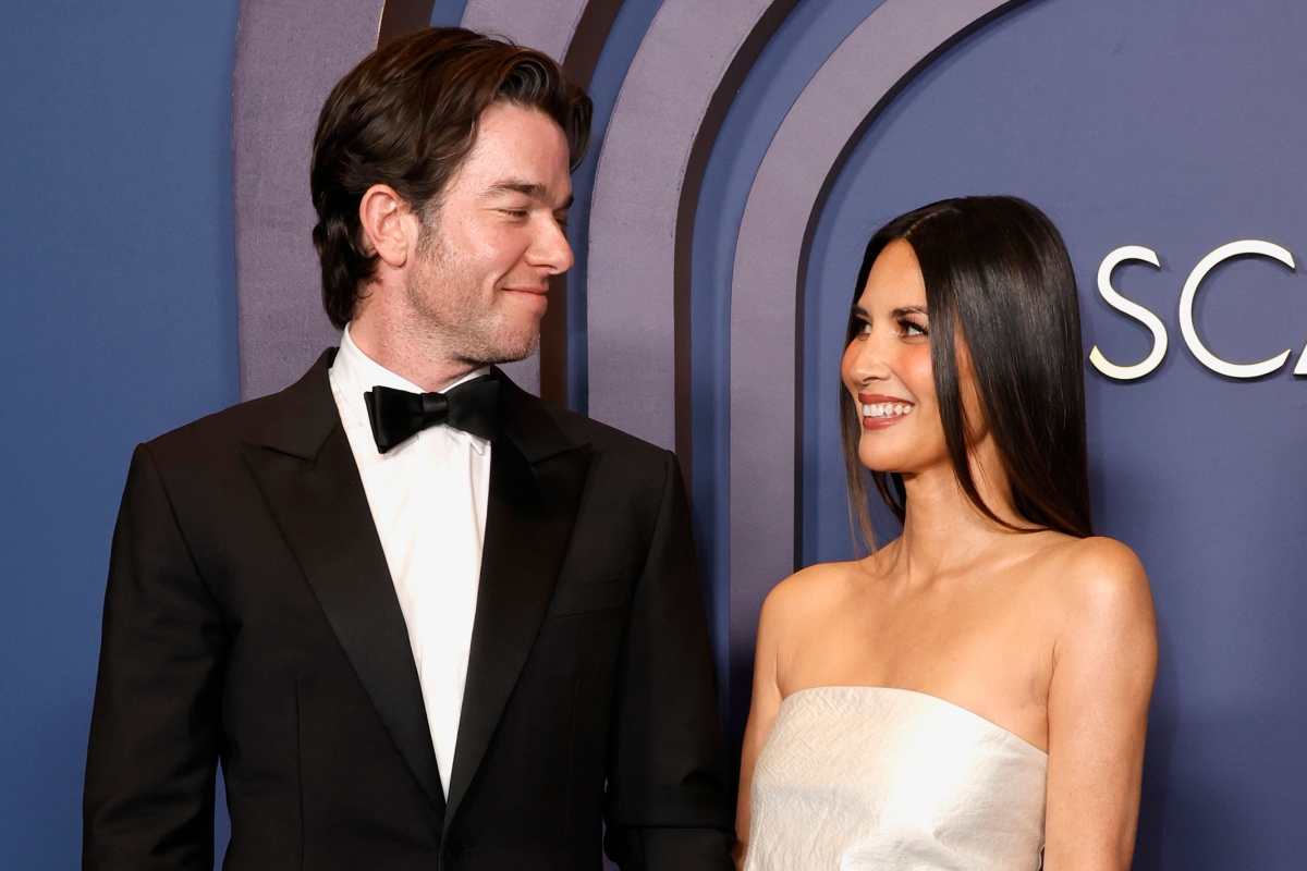 olivia-munn-and-john-mulaney-tie-the-knot-get-married-in-small-ceremony