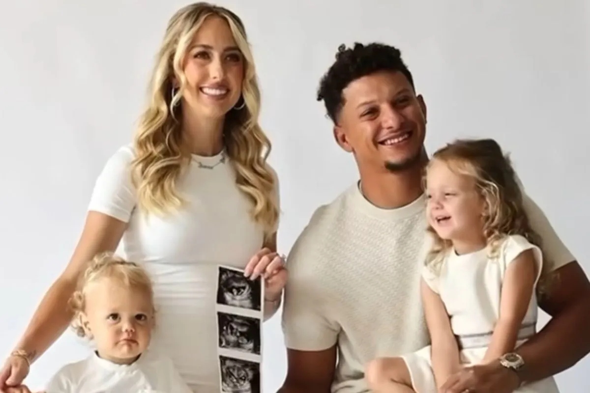 patrick-and-brittany-mahomes-reveal-gender-of-baby-no-3