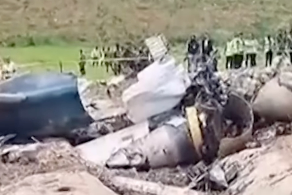plane-explodes-in-shocking-video-leaving-18-dead-with-1-survivor