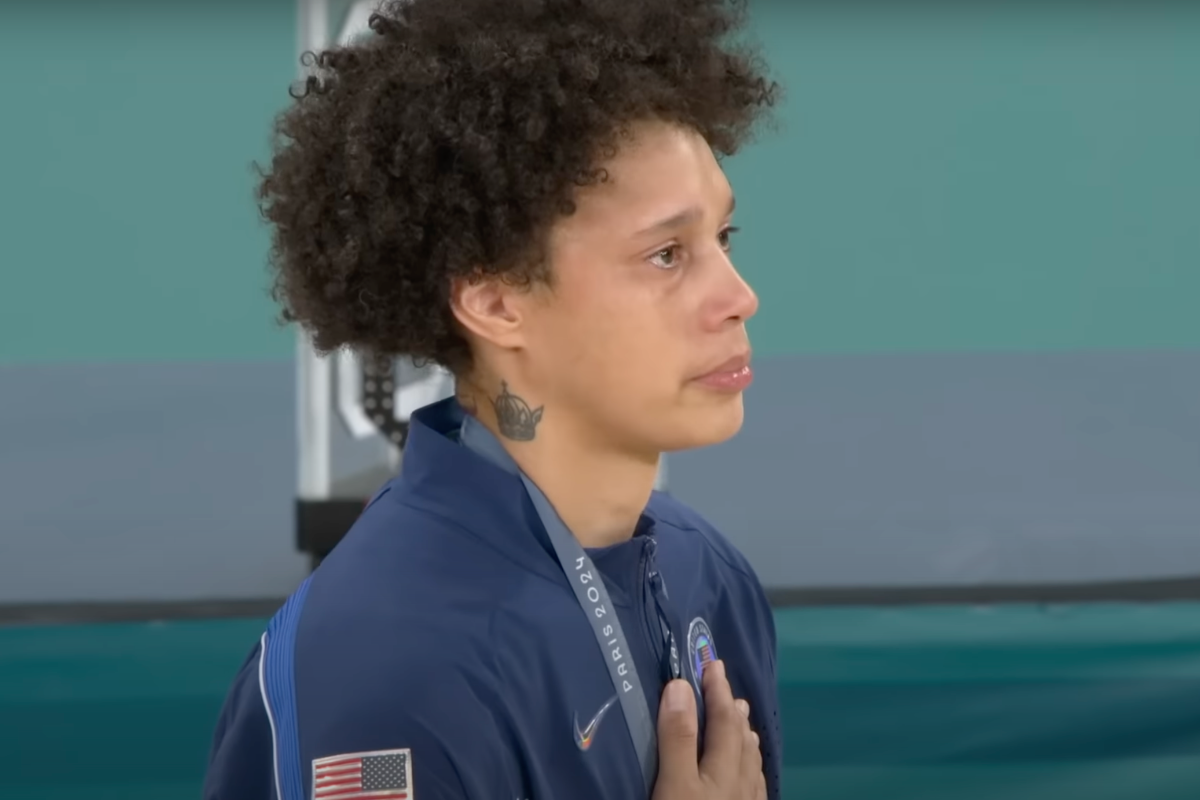 brittney-griner-breaks-down-during-national-anthem-at-olympics-following-past-protests-russian-imprisonment