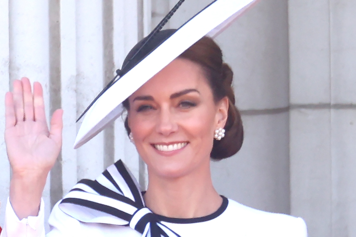 kate-middleton-very-concerned-amid-ongoing-royal-family-drama-per-sources