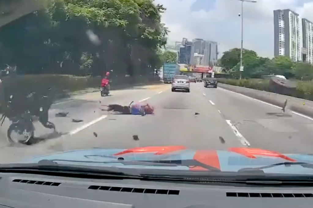 runaway-tire-smashes-motorcycle-into-pieces-in-crazy-video