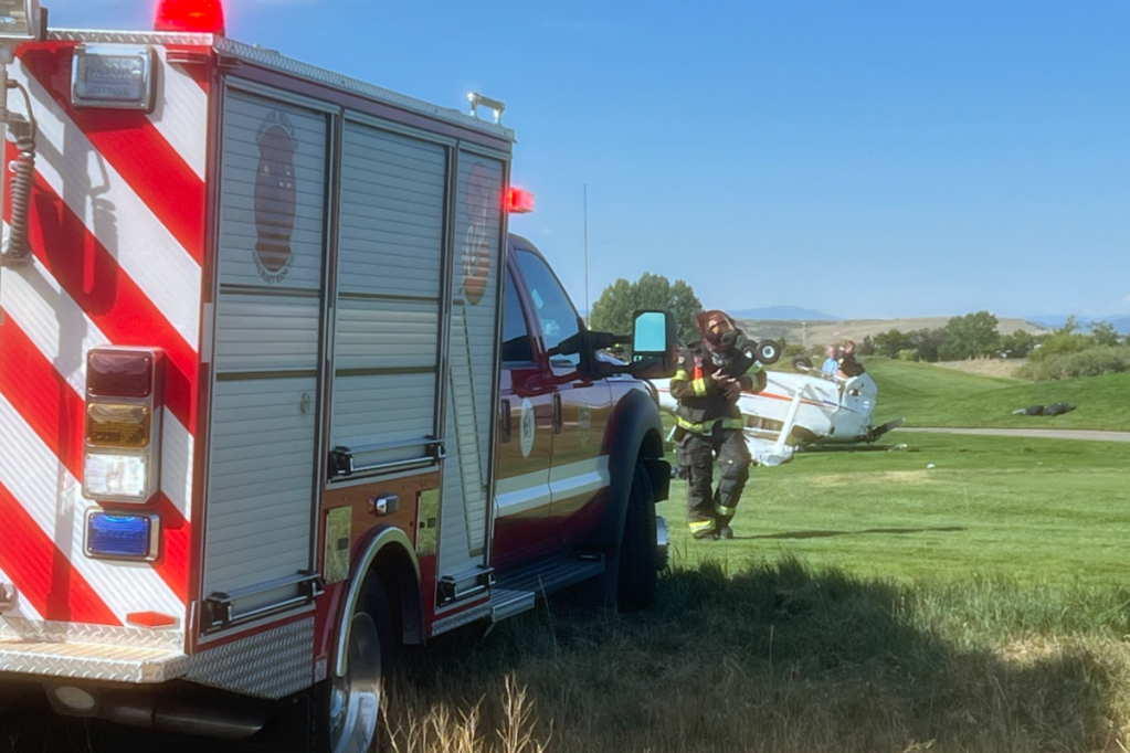 2-people-walk-away-after-a-small-plane-crashes-lands-upside-on-golf-course