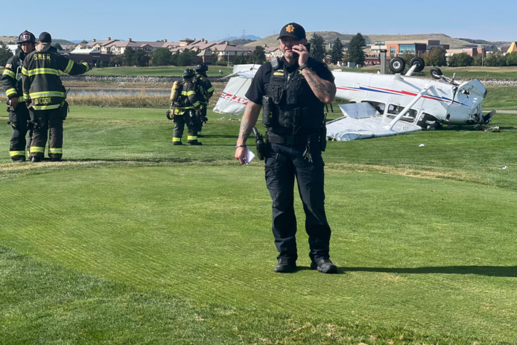 2-people-walk-away-after-a-small-plane-crashes-lands-upside-on-golf-course