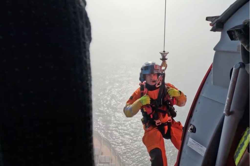 coast-guard-rescues-8-year-old-suffering-medical-emergency-on-cruise-ship-in-video