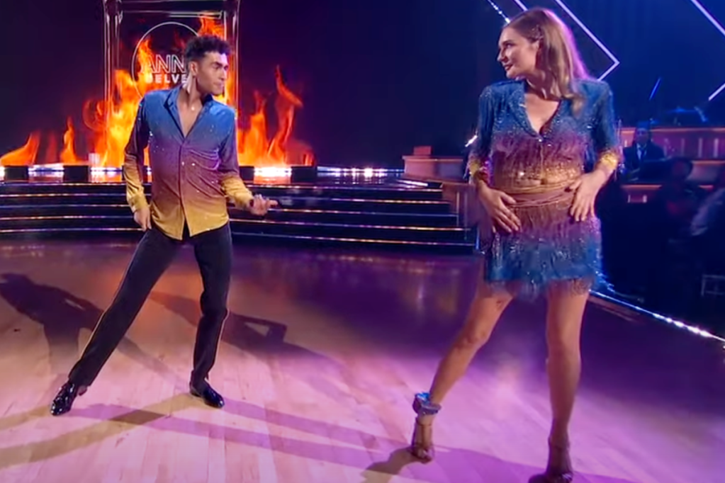 con-artist-anna-delvey-makes-dwts-debut-sporting-bedazzled-ankle-monitor