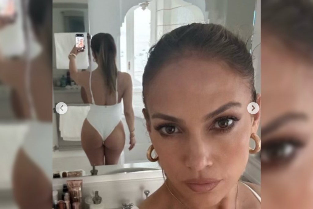 jennifer-lopez-posts-cheeky-mirror-selfie-amid-ben-affleck-divorce-drama