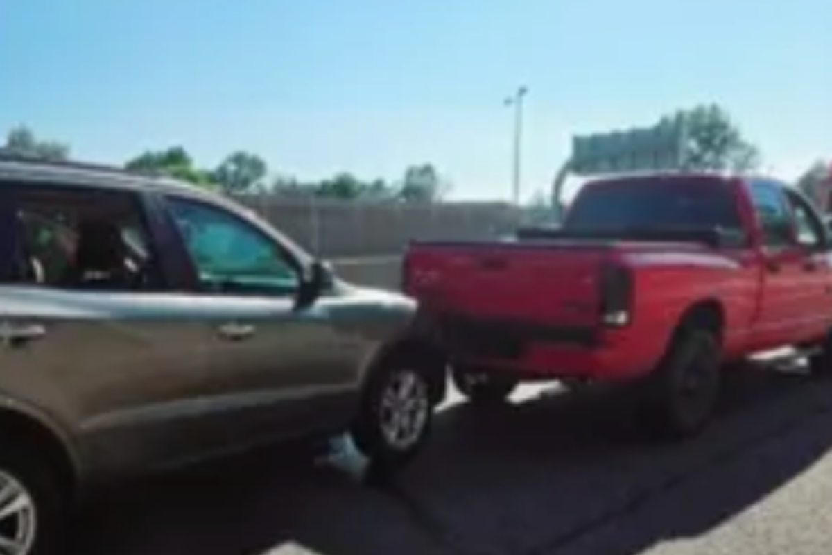 man-saves-unconscious-driver-from-oncoming-traffic-by-letting-car-hit-his-truck