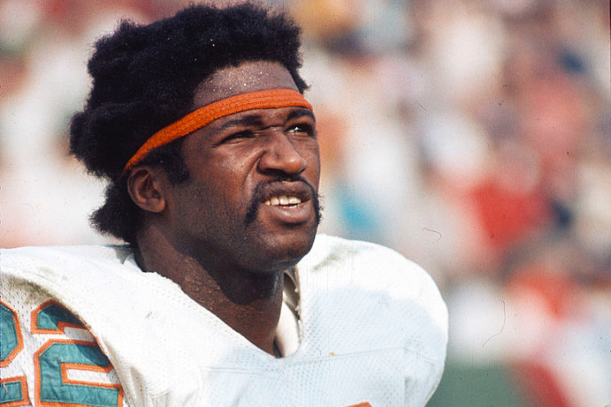 mercury-morris-dolphins-legend-and-super-bowl-champion-dead-at-77