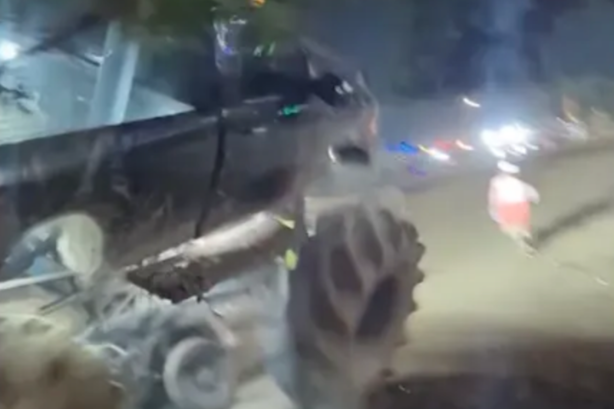 monster-truck-drives-through-crowd-runs-over-multiple-cars-in-horrifying-video