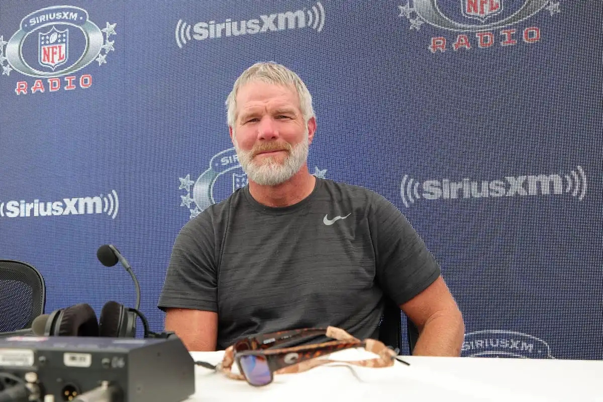 nfl-legend-brett-favre-diagnosed-with-parkinsons-disease