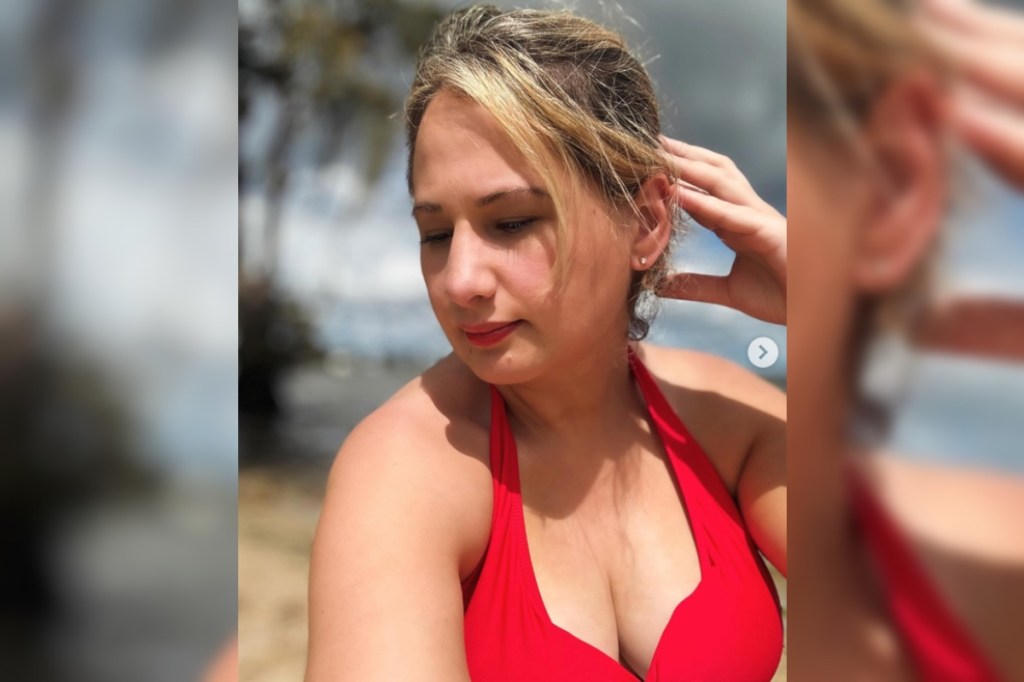 pregnant-gypsy-rose-blanchard-posts-swimsuit-selfies-from-kayaking-trip-with-ken-urker