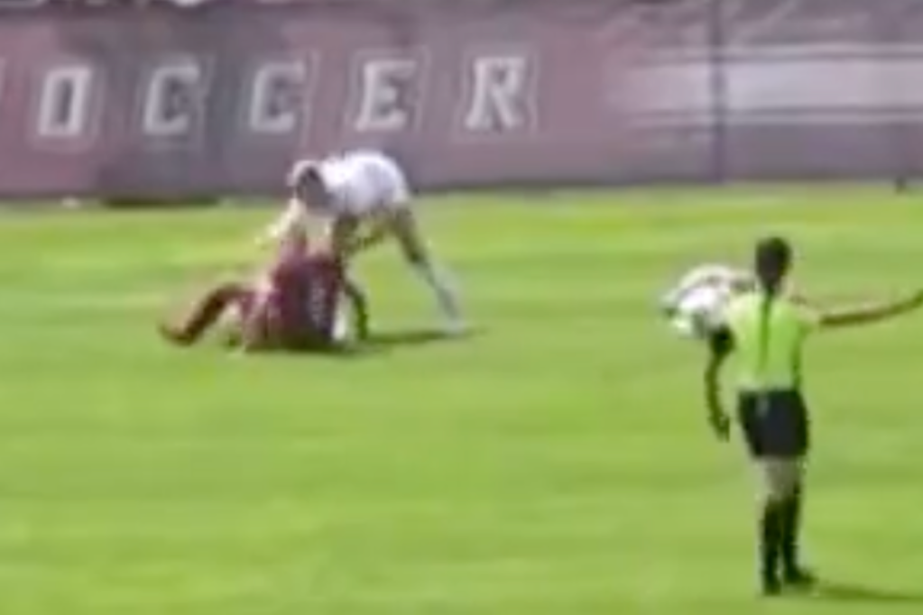 rutgers-umass-womens-soccer-game-turns-into-ugly-brawl-in-wild-video