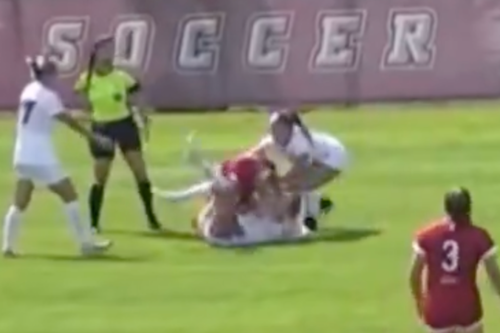 rutgers-umass-womens-soccer-game-turns-into-ugly-brawl-in-wild-video