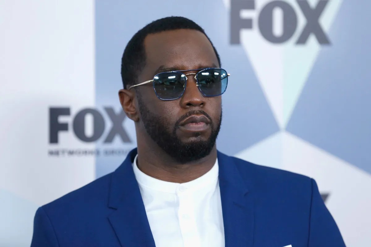 sean-diddy-combs-spotted-smiling-with-fans-minutes-before-nyc-arrest-in-new-video