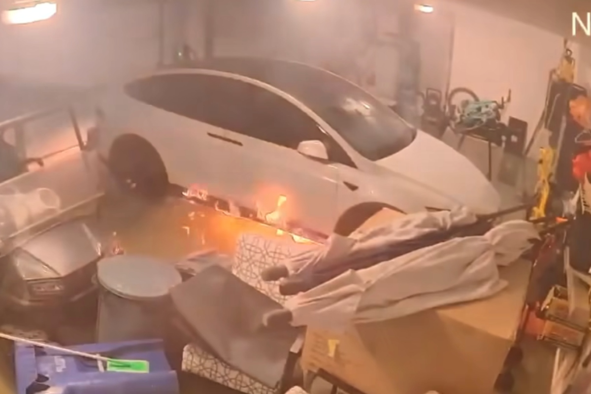 tesla-catches-fire-in-garage-flooded-by-hurricane-helene-in-horrifying-video