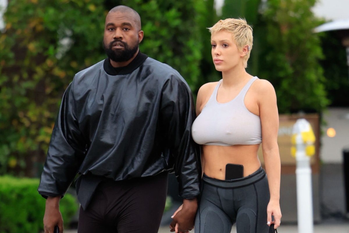 bianca-censori-debuts-crazy-new-hair-style-while-on-date-in-tokyo-with-kanye-west