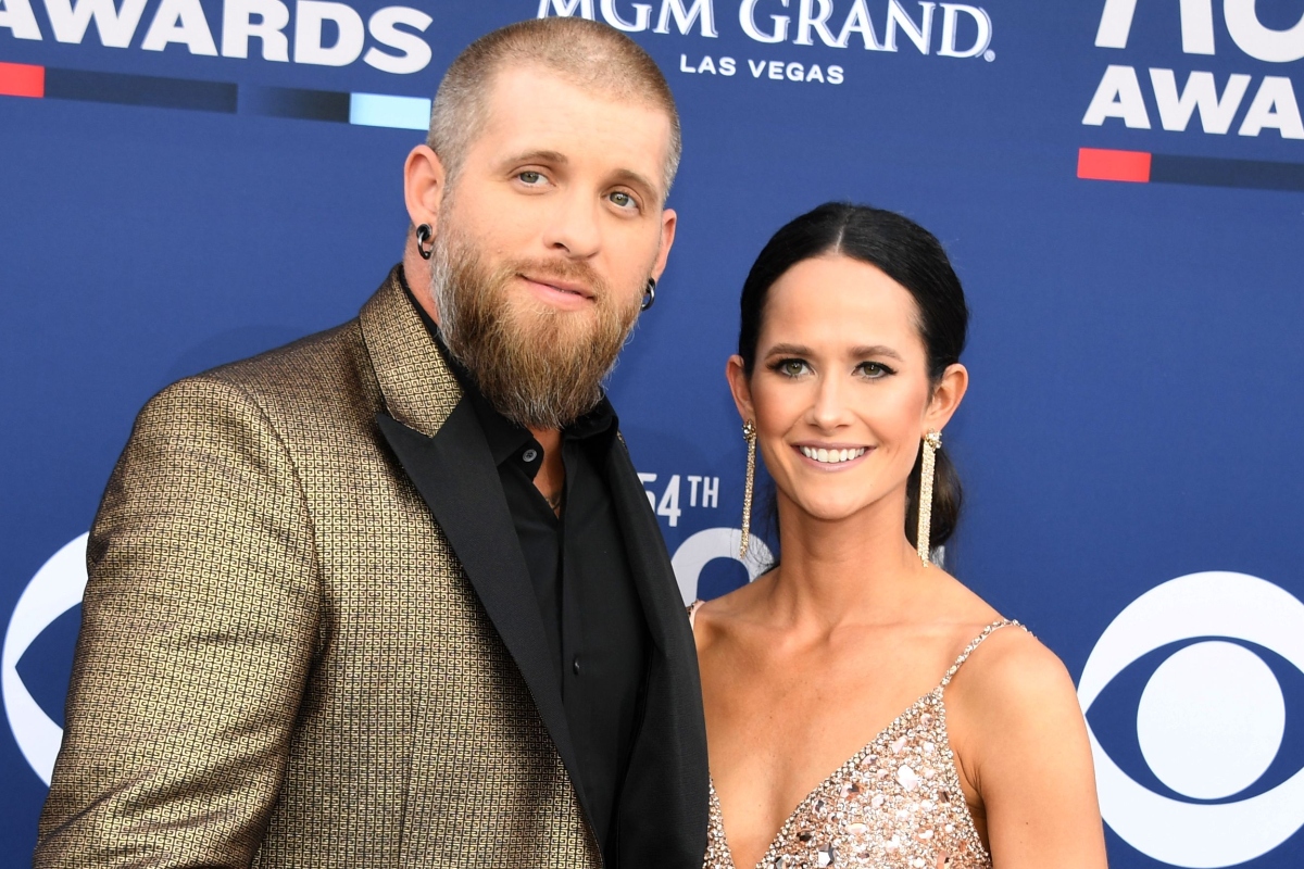 country-star-brantley-gilberts-wife-gives-birth-to-son-in-tour-bus-mid-show