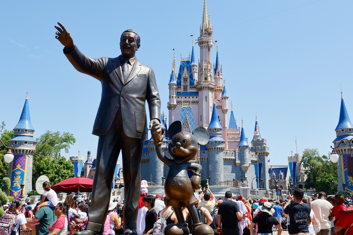 disney-world-braces-for-hurricane-milton-announces-closures-ahead-of-dangerous-storm