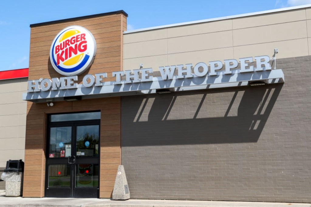 enraged-sheriff-calls-for-backup-after-burger-king