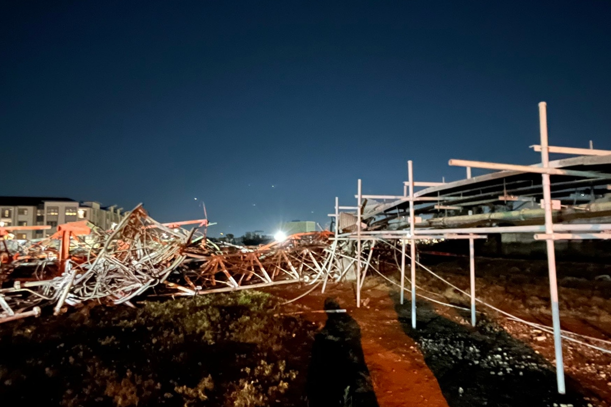 helicopter-crashes-into-radio-tower-houston