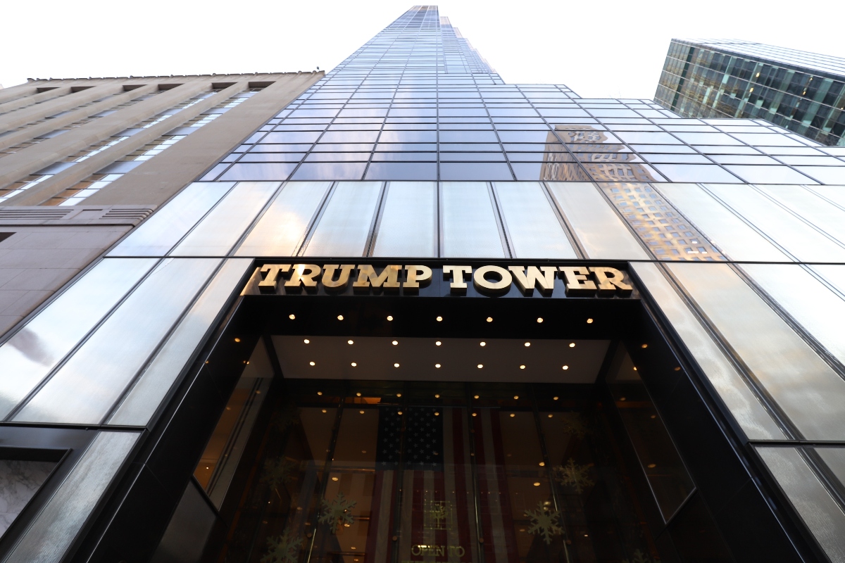 man-injured-after-jumping-from-balcony-at-trump-tower