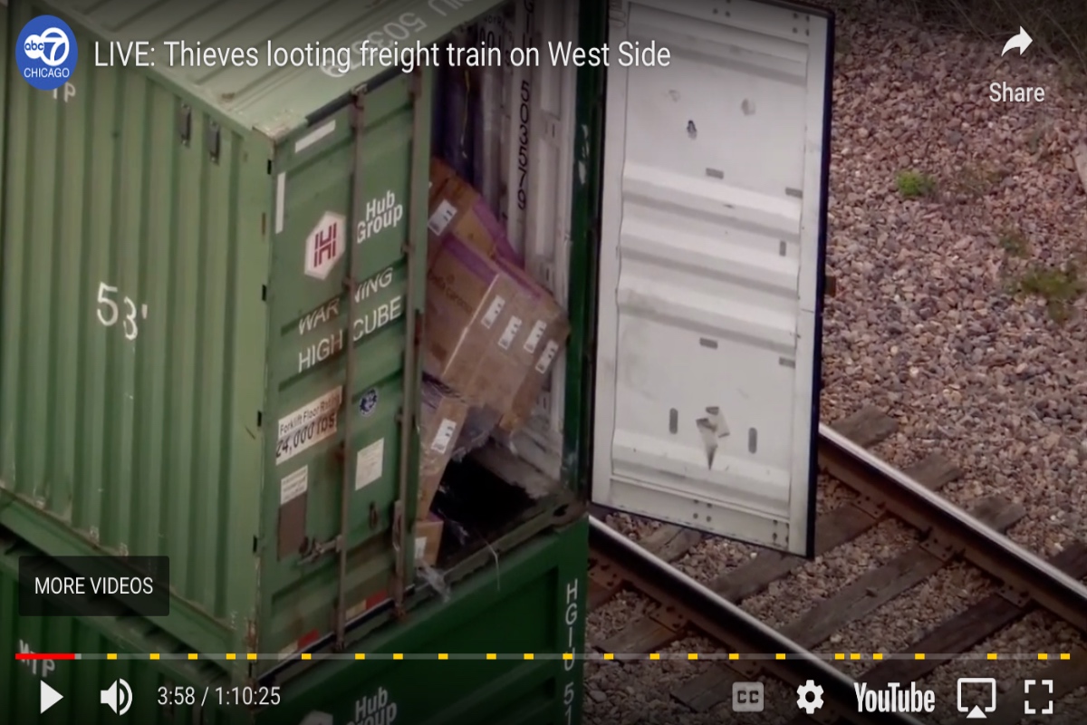 Dozens-of-looters-rob-freight-train-in-broad -daylight-in-shocking-video